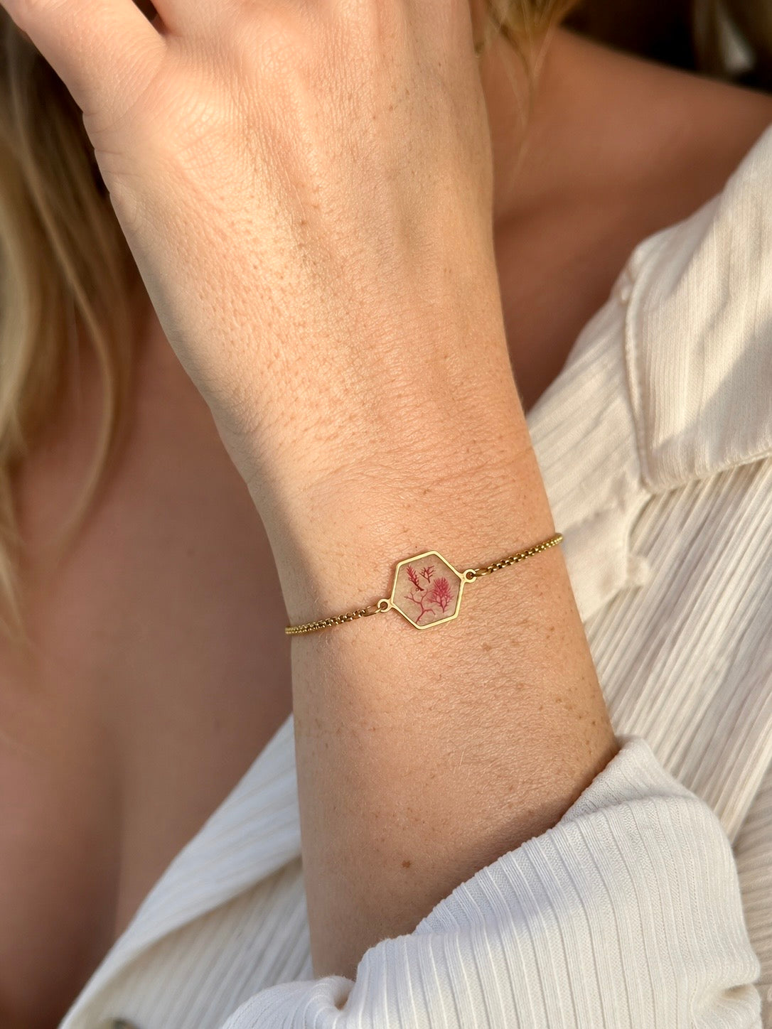 Bracelets and anklets
